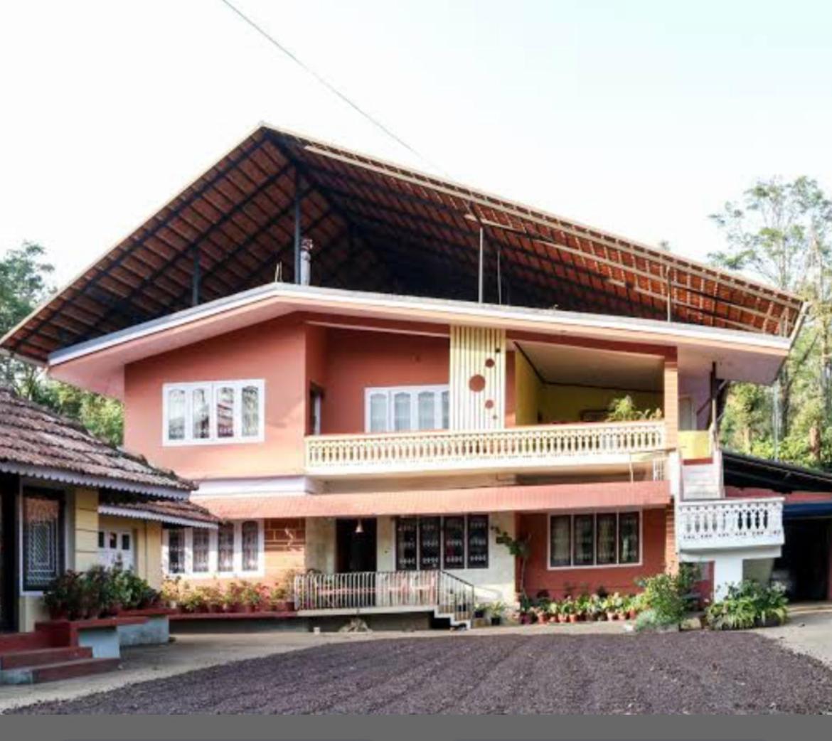 Coorg Naladi Holidays Kakkabe Luaran gambar